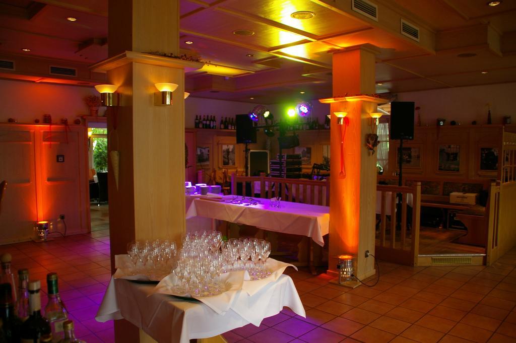 Hotel Muehlenhof Lollar Екстериор снимка