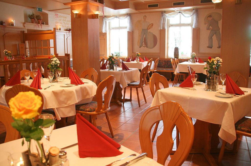Hotel Muehlenhof Lollar Екстериор снимка