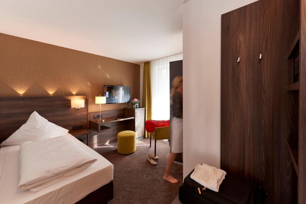 Hotel Muehlenhof Lollar Екстериор снимка