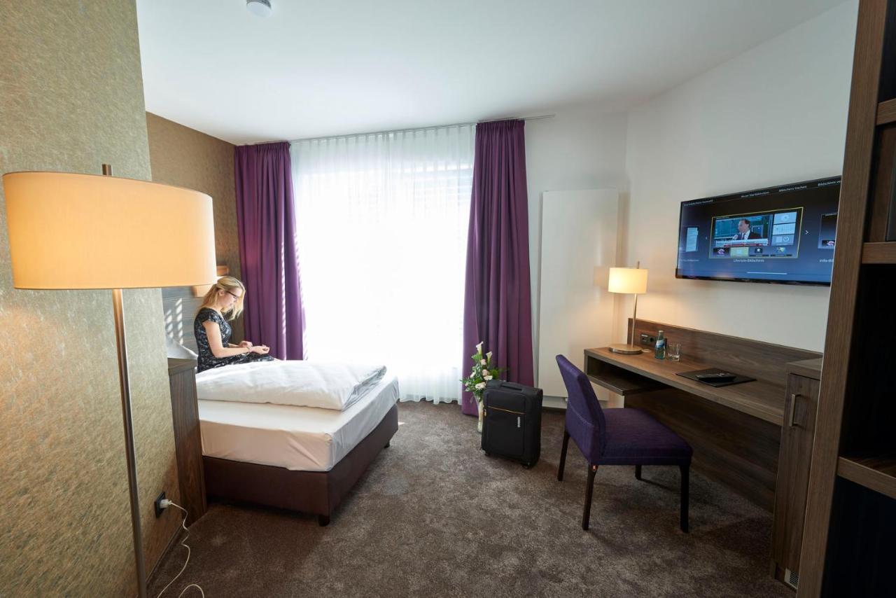 Hotel Muehlenhof Lollar Екстериор снимка