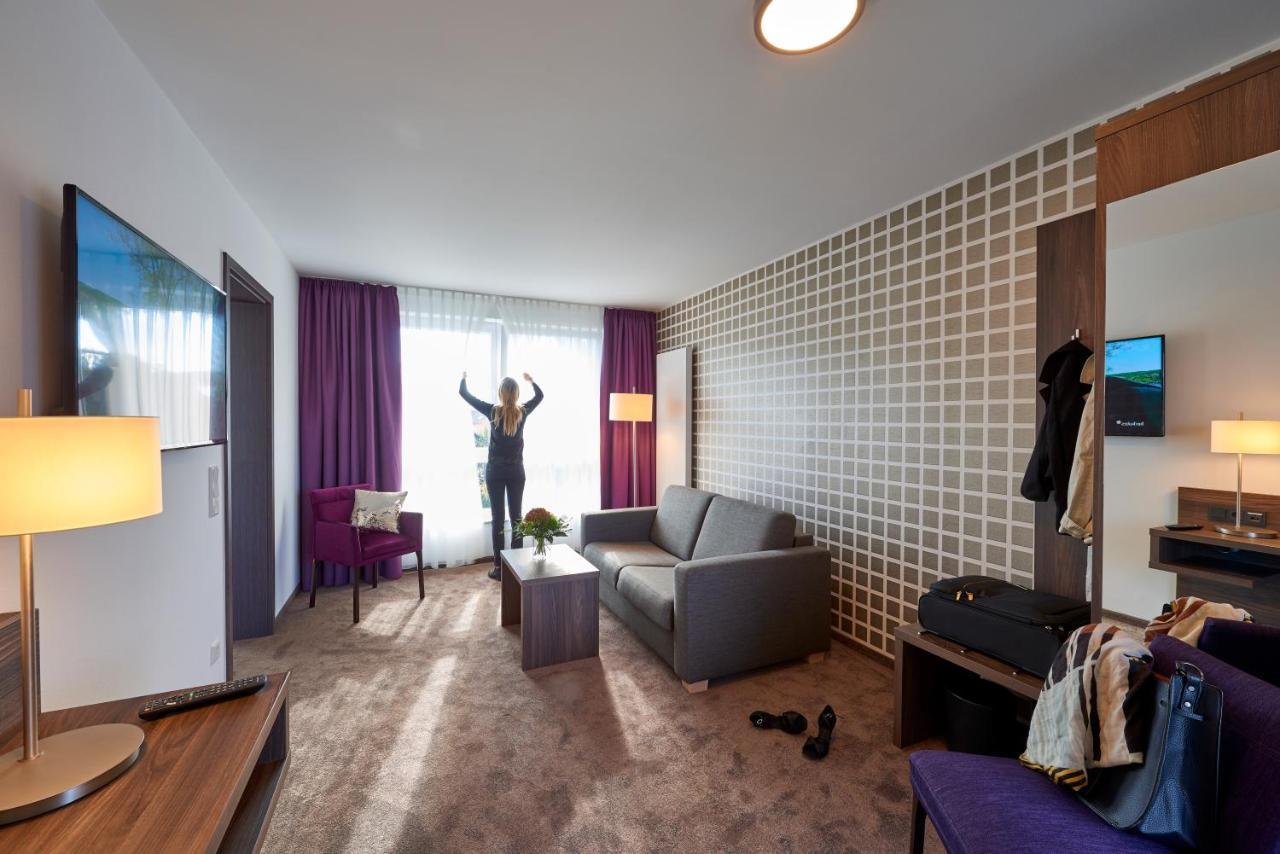 Hotel Muehlenhof Lollar Екстериор снимка
