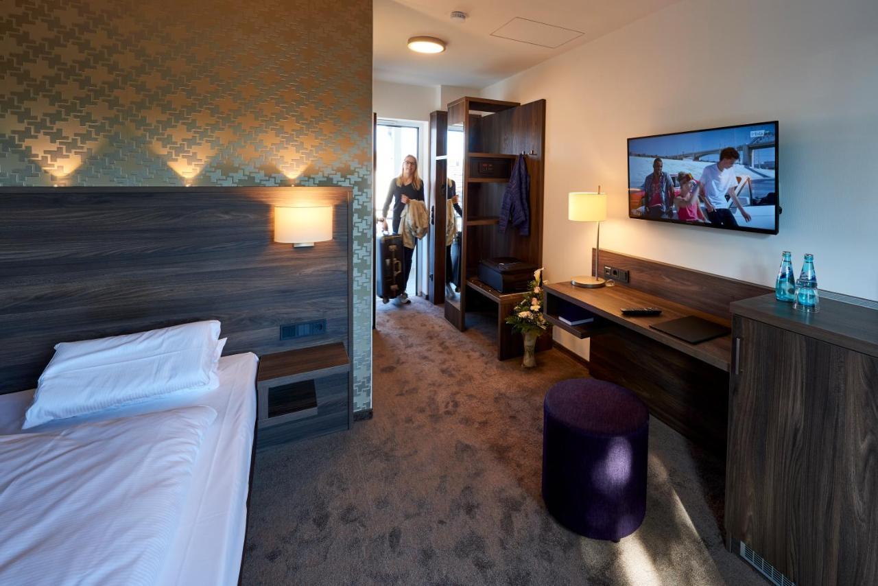 Hotel Muehlenhof Lollar Екстериор снимка
