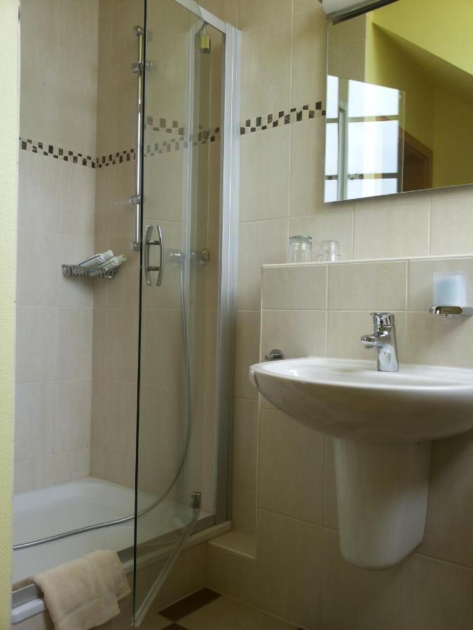 Hotel Muehlenhof Lollar Екстериор снимка
