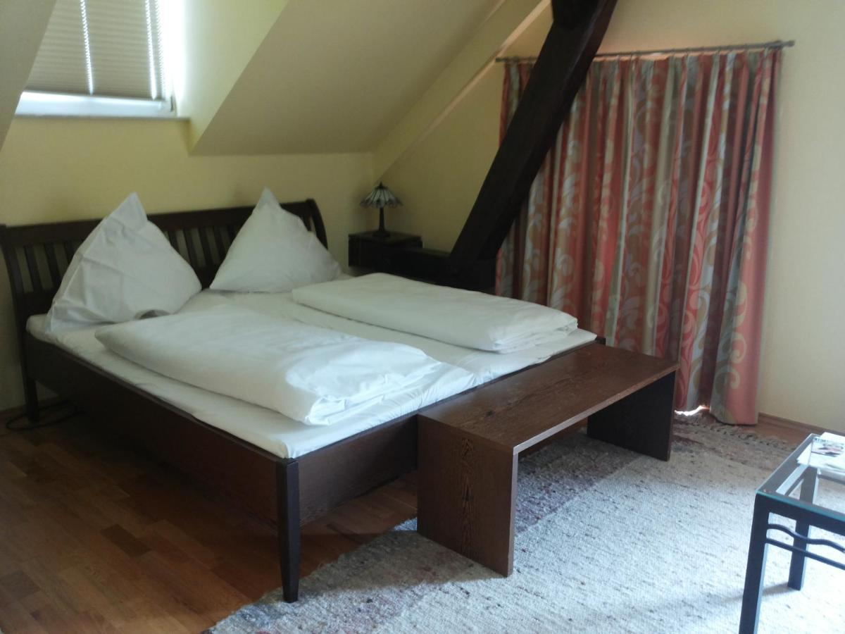 Hotel Muehlenhof Lollar Екстериор снимка